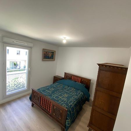 Joli Appartement F2 Bobigny Metro Proche Paris Eksteriør bilde
